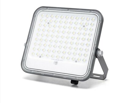 SOLAR LED VERSTRALER RGB+W &amp; DIMBAAR 150W + REMOTE 