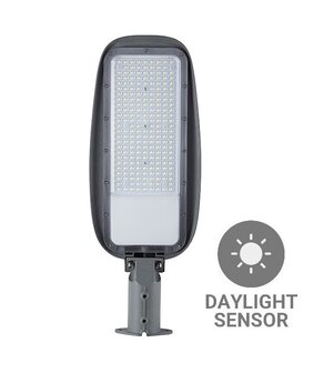 LED STRAATLAMP MET DAGLICHTSENSOR IP66 230V 150W 17021LM 