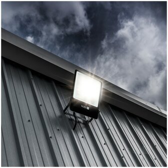 LED VERSTRALER 300W 1-10V DIM IP65 IK08 45200LM 5000K 