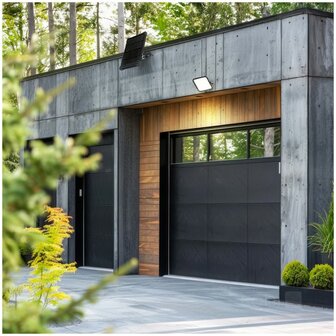 SOLAR LED VERSTRALER SENSOR DIM &amp; 2CCT REMOTE 4800LM 30W