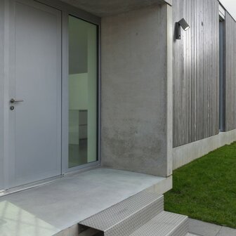 BUITENLAMP WANDLAMP MET SENSOR ZWART IP44 230V GU10