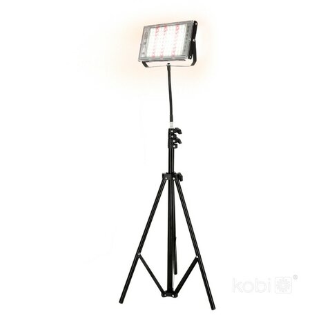LED KWEEKLAMP STRALER FIRON 230V 45W 3750LM VOLSPECTRUM GROEILAMP