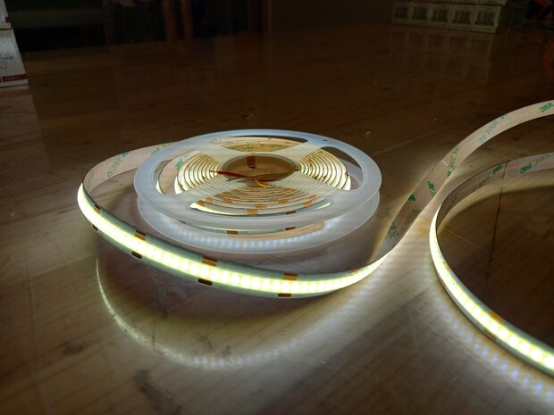 CCT COB LED STRIP IP65 24V/DC 608LED/M. 12W/M. 2700K-6500K