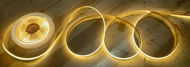 CCT COB LED STRIP IP65 24V/DC 608LED/M. 7W/M. 2700K-6500K