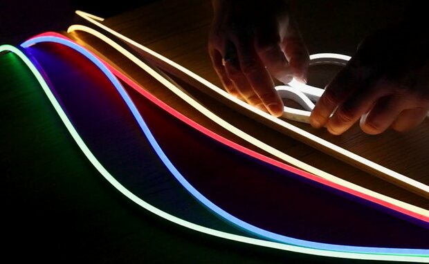 LED NEON STRIP IP65 6x12MM 25M 24V/DC 12W/M BLAUW