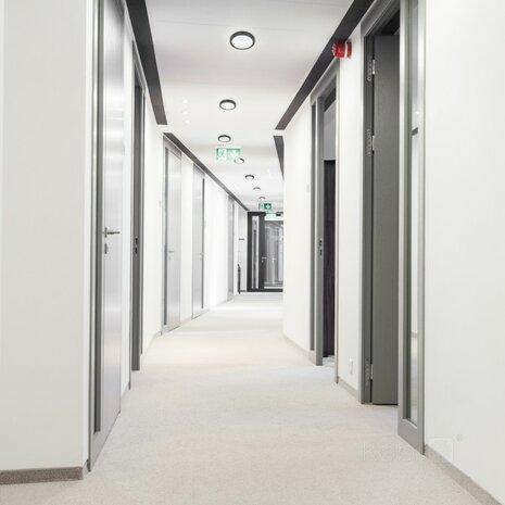 LED PLAFONDLAMP NAIROS SENSOR/REMOTE BLACK IP65 24W 3568LM CCT